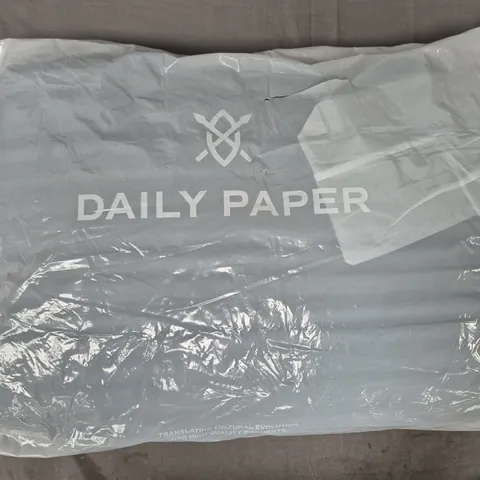 DAILY PAPER RELAXED PUFFER IN BLACK SIZE MEDIUM