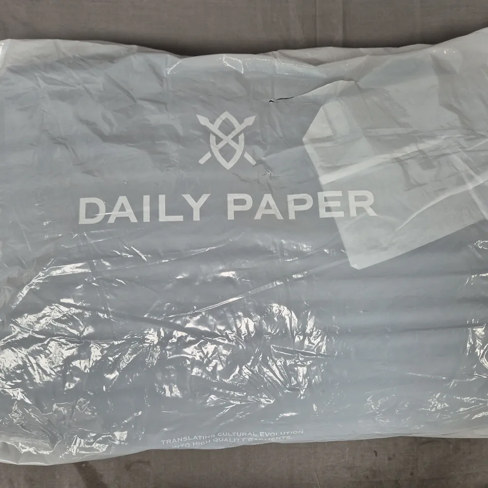 DAILY PAPER RELAXED PUFFER IN BLACK SIZE MEDIUM