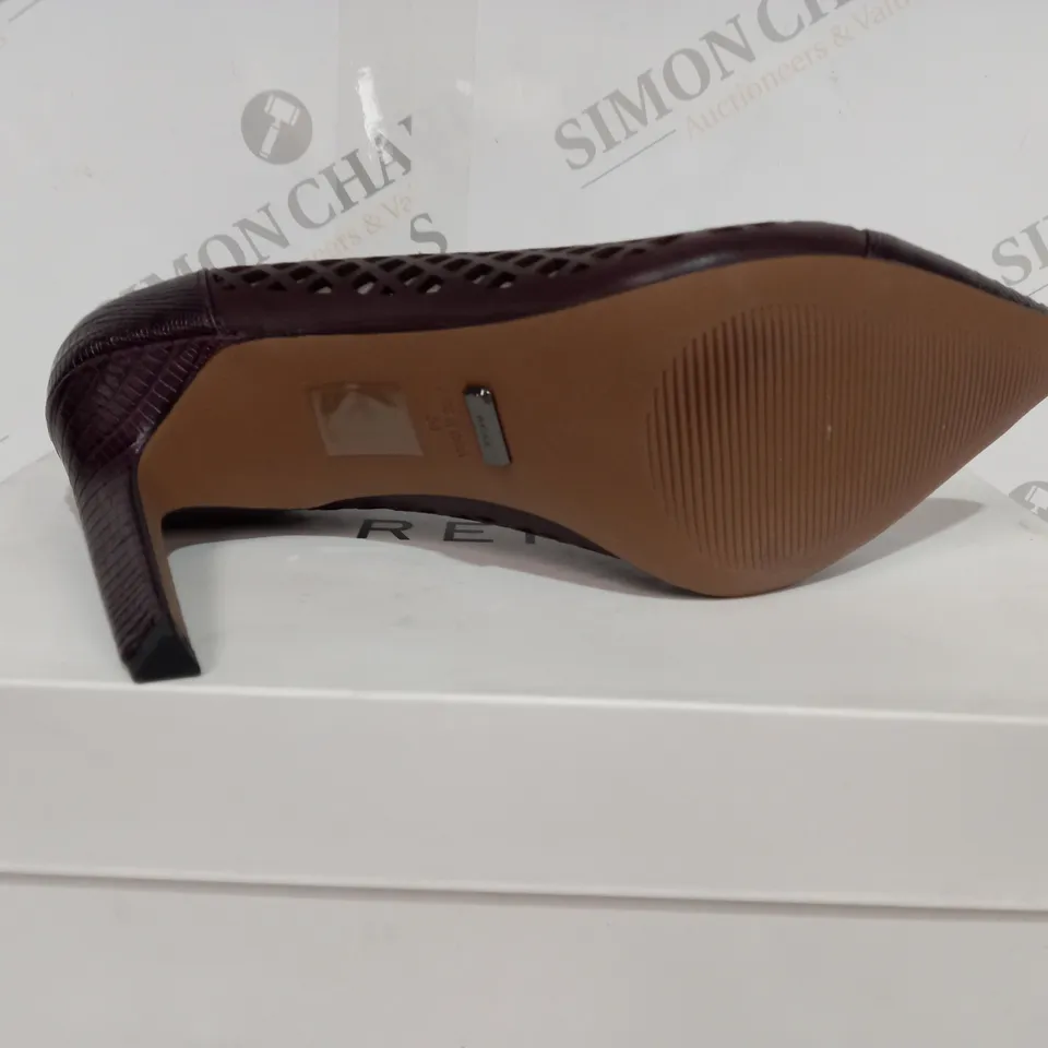 BOXED REISS CLOVER LIZARD STYLE POMEGRANATE COLOURED HEELS - SIZE 6