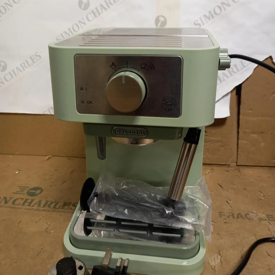 DELONGHI ESPRESSO MACHINE 