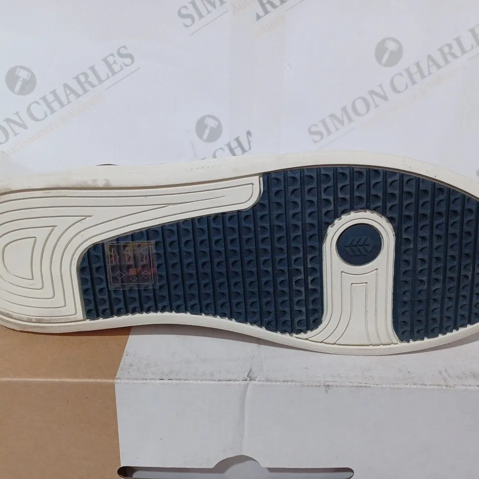 BOXED CALL IT SPRING SCROBB MENS SHOE - UK 9