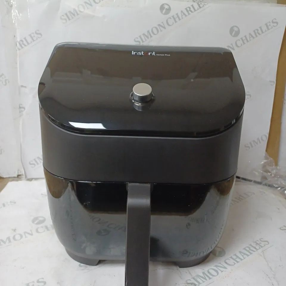 BOXED INSTANT VORTEX 6 IN 1 AIR FRYER