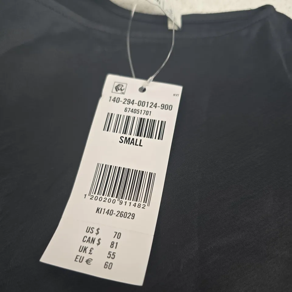 ABERCROMBIE AND FITCH SMALL BLACK LADIES TOP