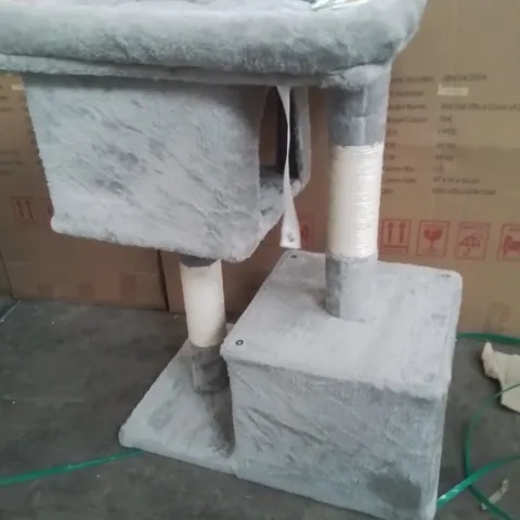 84CM BARNSTAPLE CAT TREE LIGHT GREY