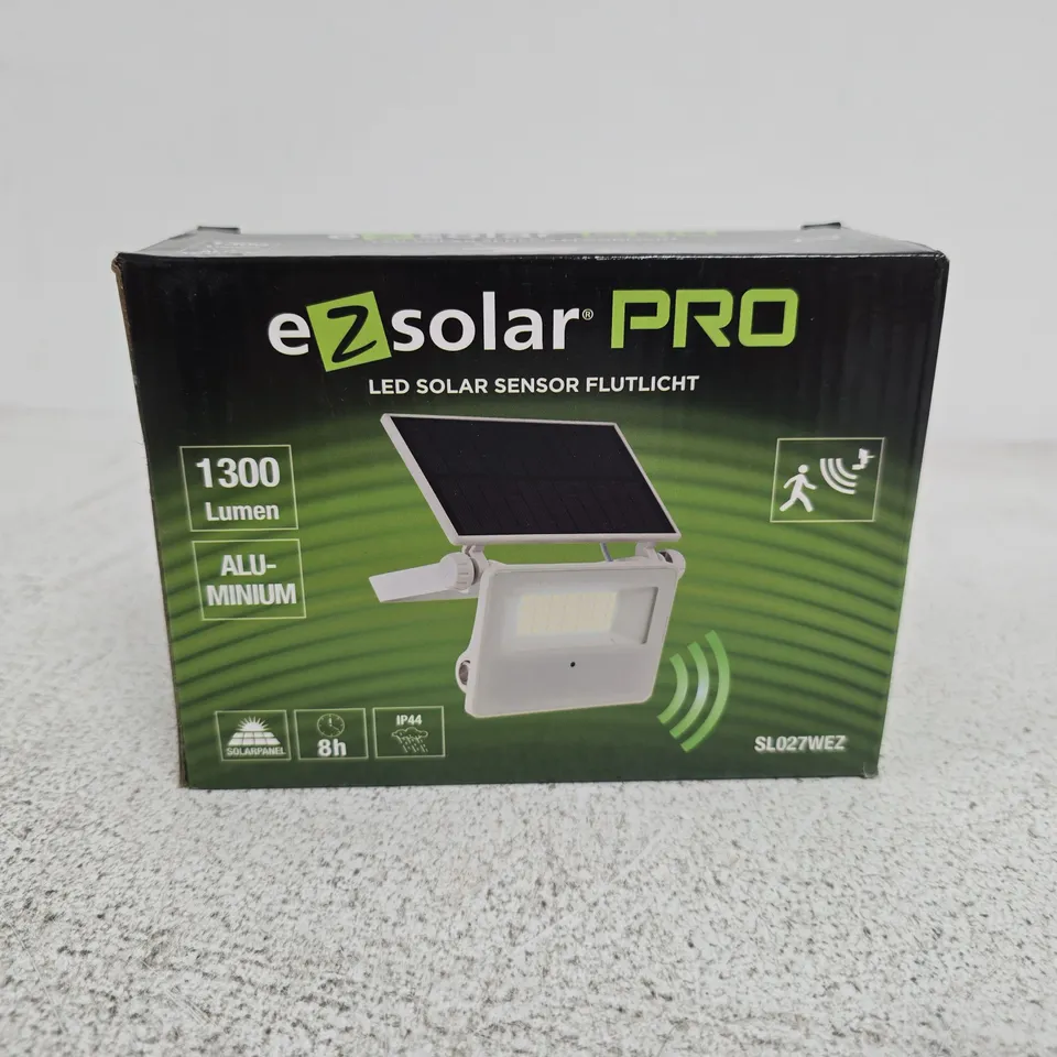 BOXED AND SEALED EZSOLAR PRO SENSOR LIGHT