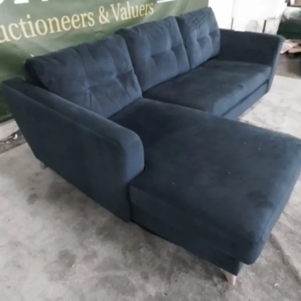 DESIGNER THE LOUNGE COMPANY HERMIONE MIDNIGHT INDIGO FABRIC CORNER SOFA WITH CHAISE END