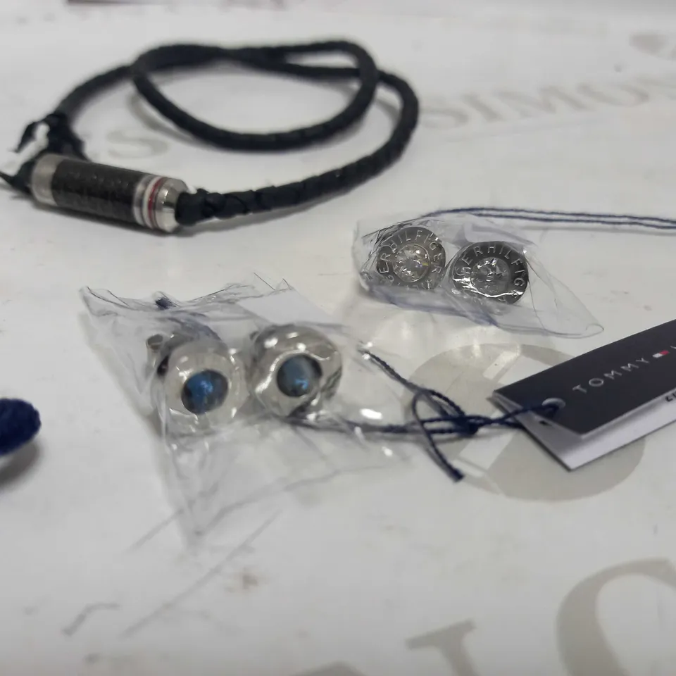 LOT OF 4 TOMMY HILFIGER JEWELLERY ITEMS RRP £176