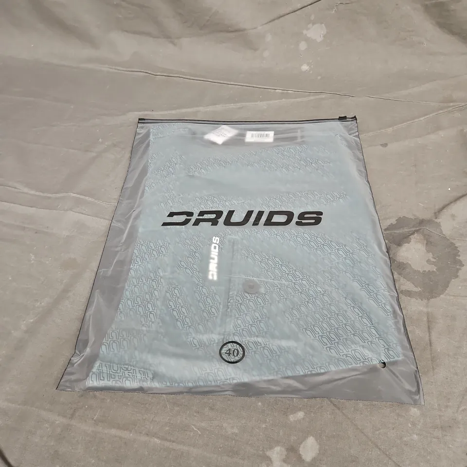 DRUIDS CLIMA TOUR WINNER SHORTS IN SAGE SIZE 40