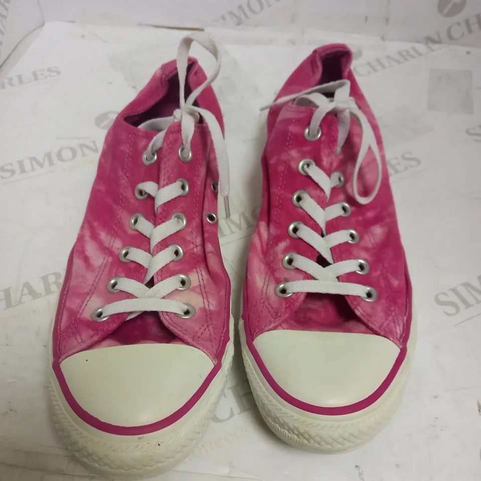 CONVERSE TRAMPKI CONVERSE CHUCK TAYLOR TRAINERS UK 8