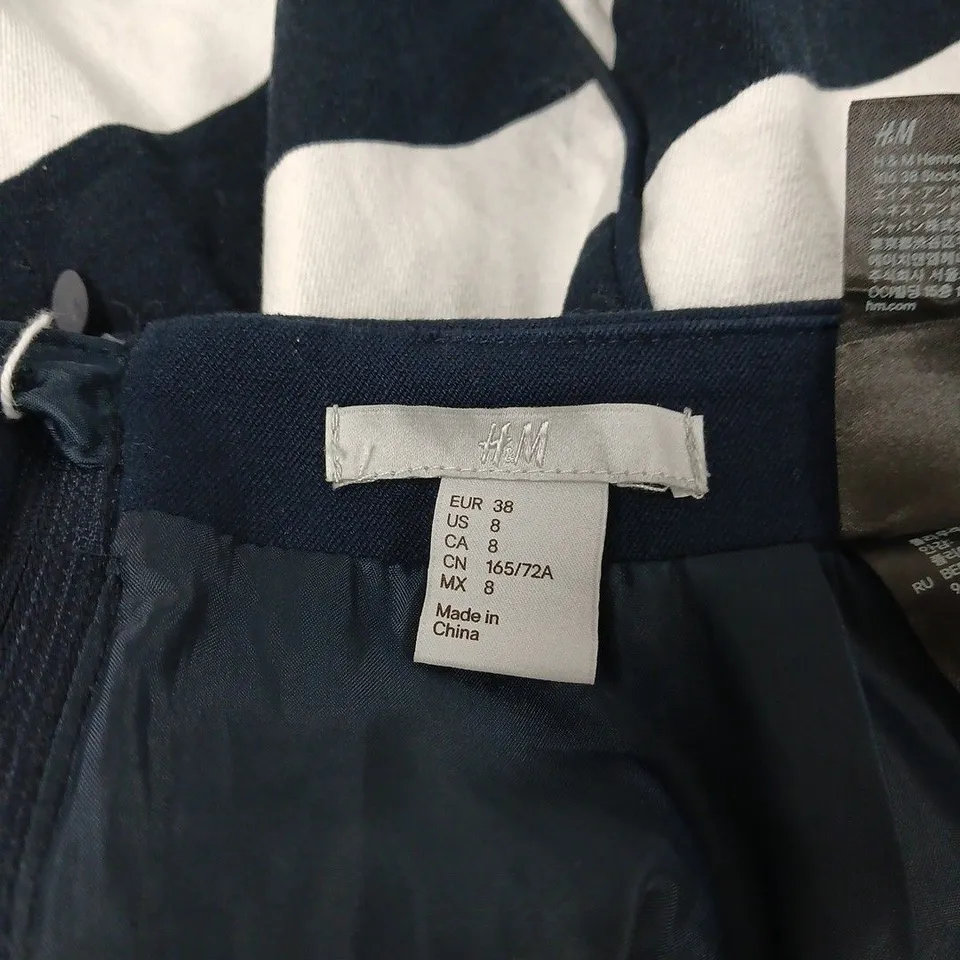 H&M WOMEN’S NAVY & WHITE STRIPED SKIRT (UK 8 / EU 38)