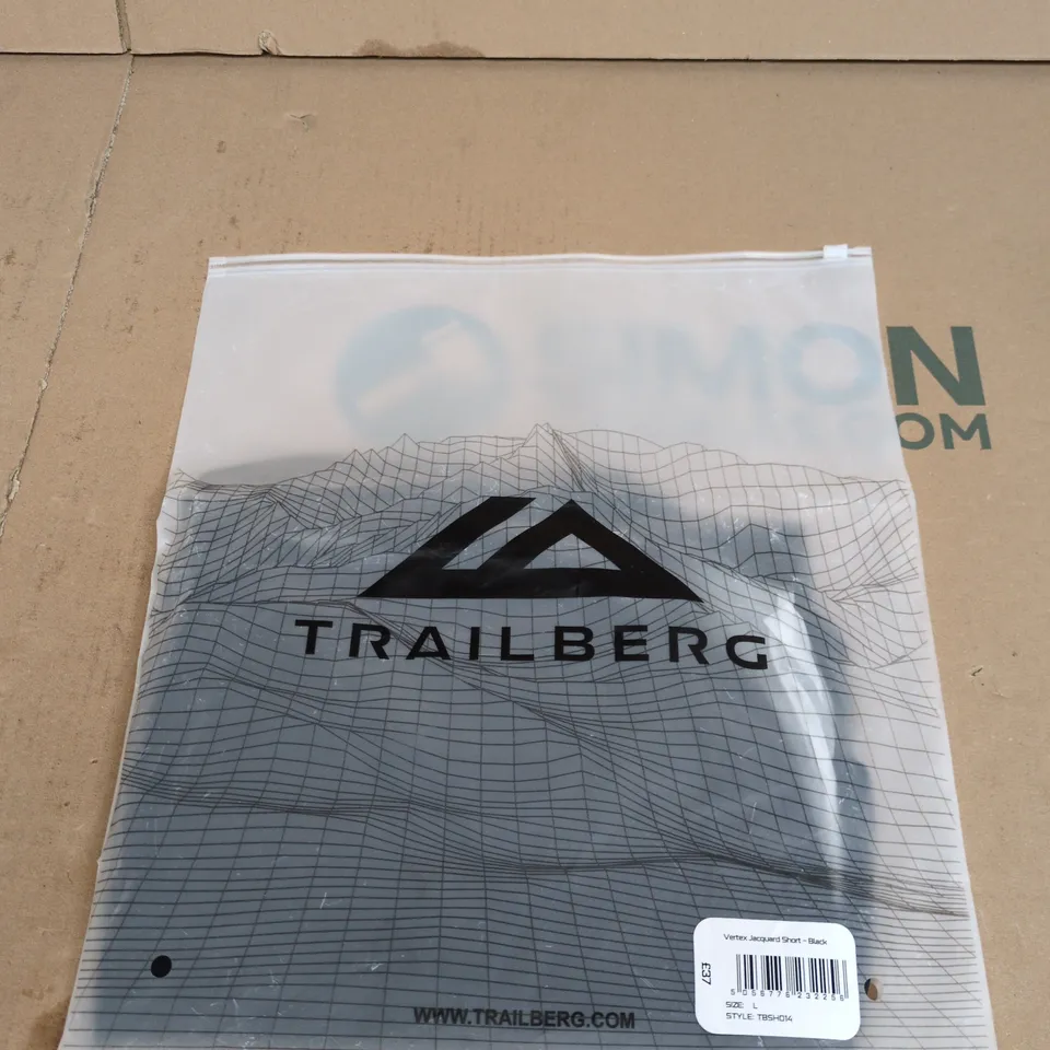 TRAILBERG VERTEX JACQUARD SHORT - BLACK, SIZE L