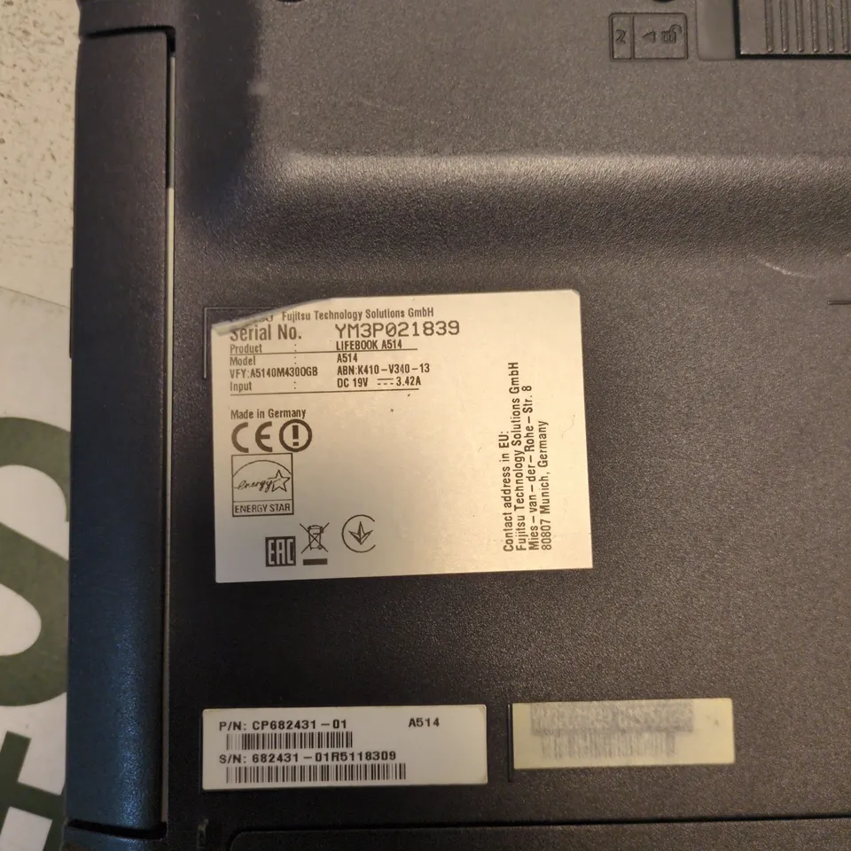FUJITSU LIFEBOOK A514 LAPTOP – BLACK, FAULTY TOUCHPAD, LEFT-HINGE DAMAGE