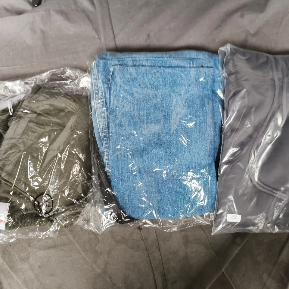 APPROXIMATELY 20 ASSORTED CLOTHING AND FASHION PRODUCTS IN VARIOUS STYLES AND SIZES - COLLECTION ONLY