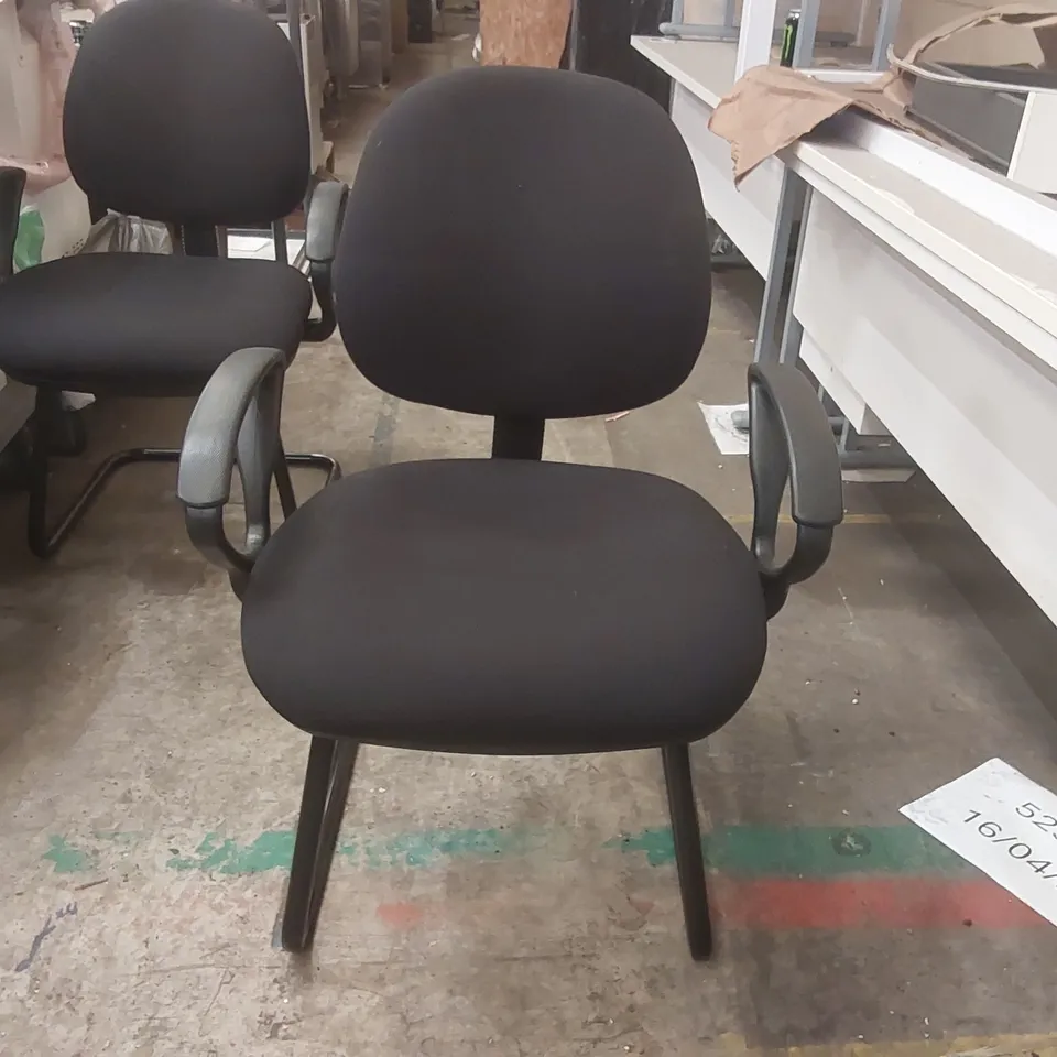 BLACK UPHOLSTERED OFFICE CHAIR