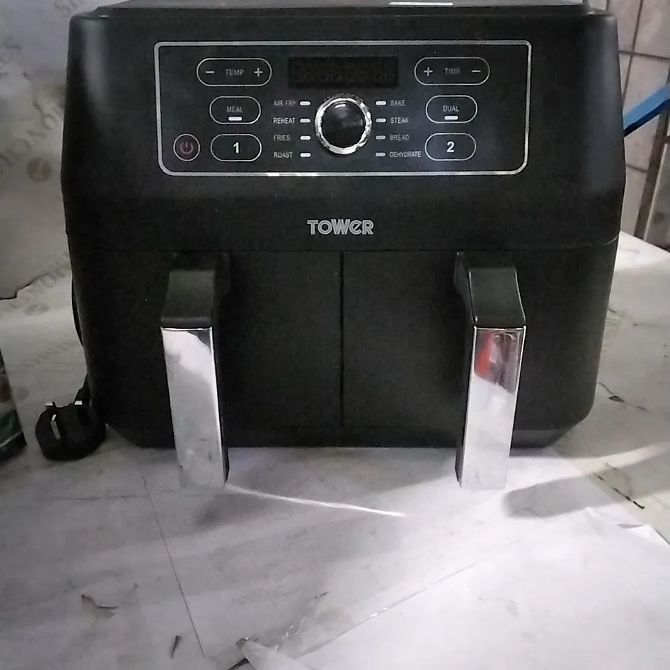 BOXED TOWER 8 LITRE DUAL BASKET AIR FRYER 