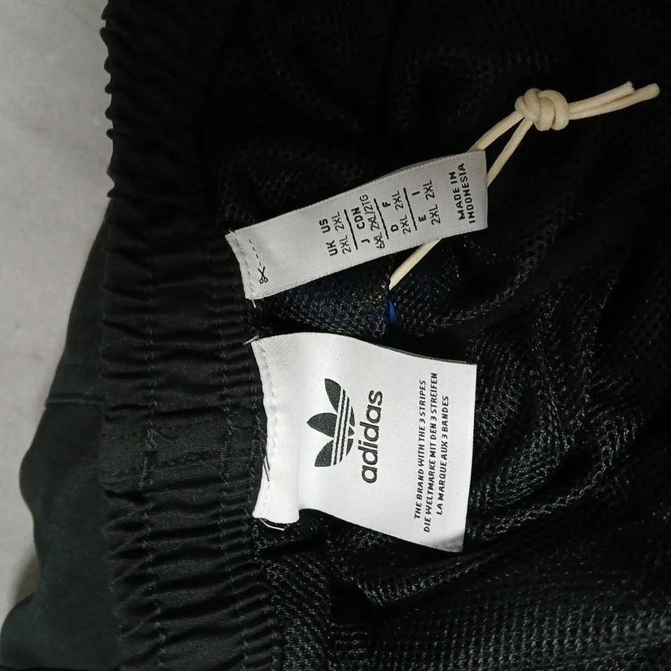 ADIDAS BLACK SHORTS – US 2XL 