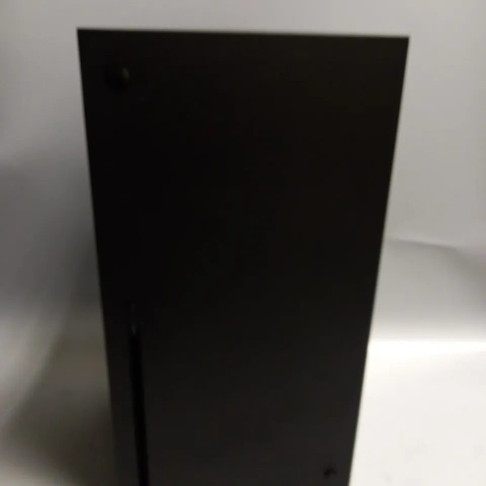 BOXED XBOX SERIES X 1 TB SSD WITH ONE CONTROLLER BLACK