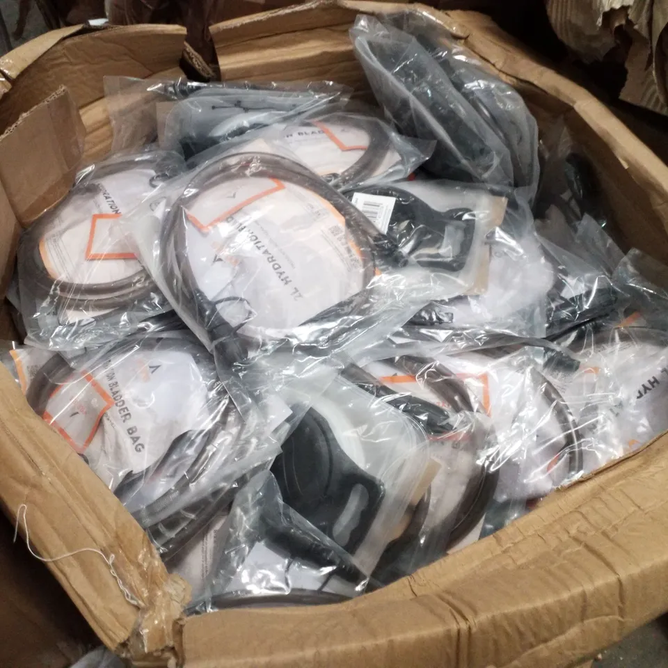 BOX CONTAINING LARGE QUANTITY OF WYLDNESS 2L HYDRATION BLADDER BAGS