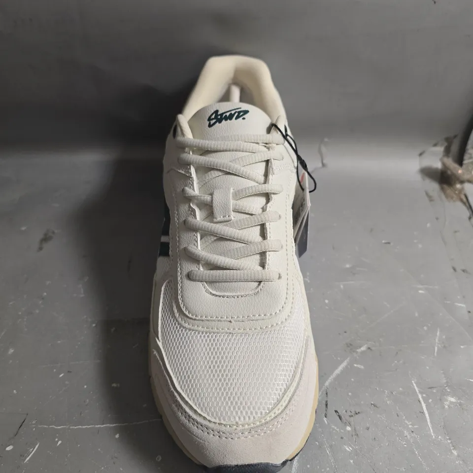 UNBOXED PAIR OF STWD ORTHOLITE SNEAKERS IN WHITE - UK 8