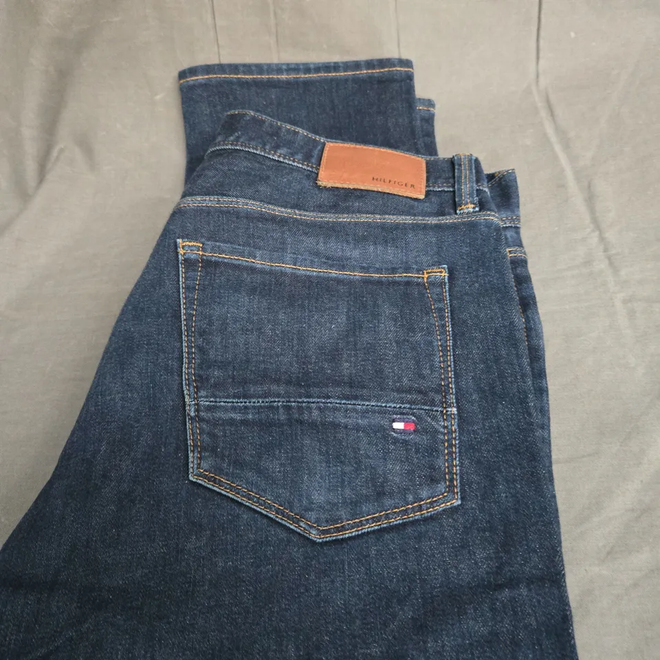 TOMMY HILFIGER SLIM FIT DENIM JEANS SIZE W32 X L32