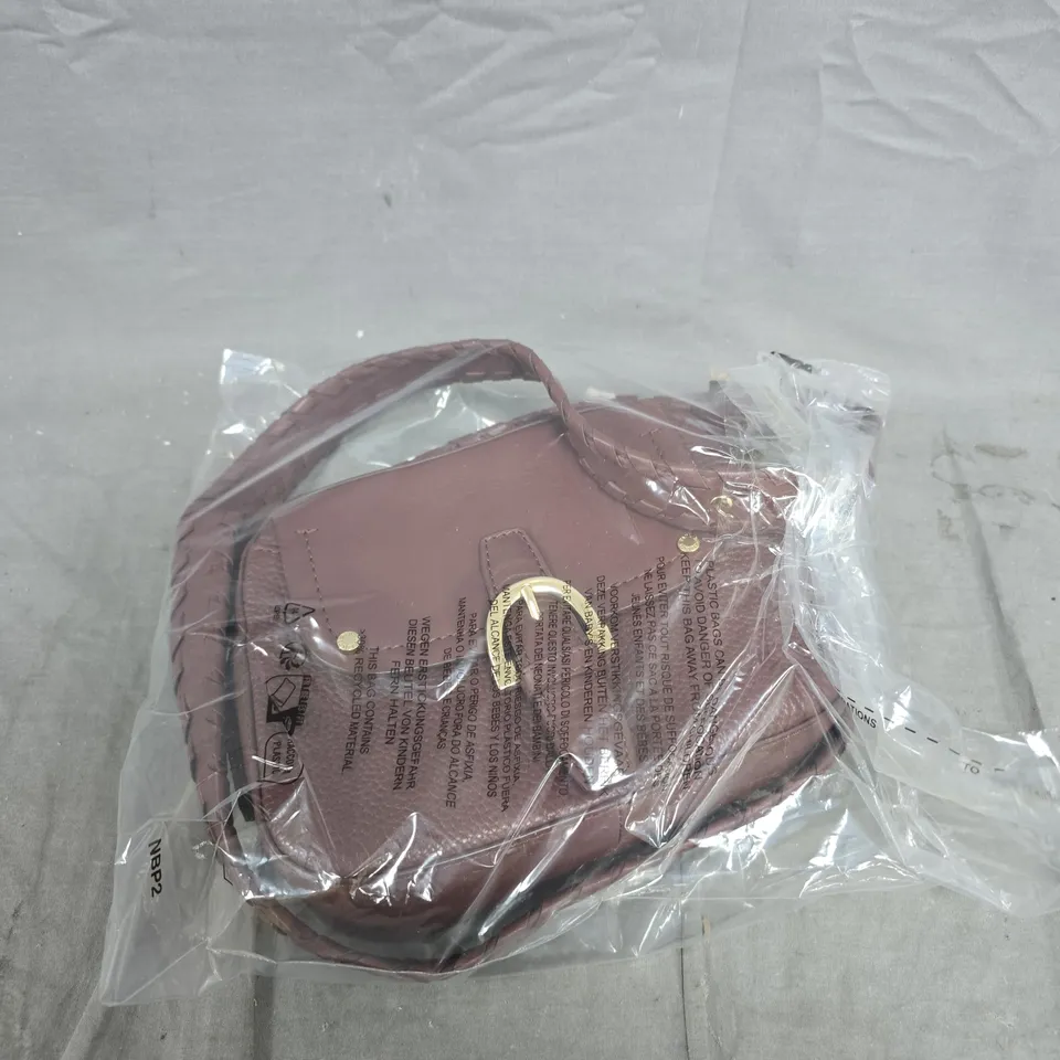 DRESSAGE SQUARE SHOULDER BAG 