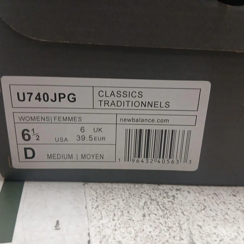 NEW BALANCE WOMEN’S TRAINERS – BLACK, UK 6 (US 6.5, EU 39.5) – BOXED