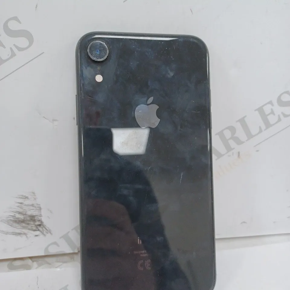 UNBOXED IPHONE 8 IN BLACK 