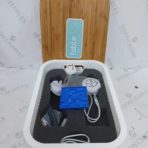 FABLE ROBOT - MOTIVATIONAL LEARNING SYSTEM 