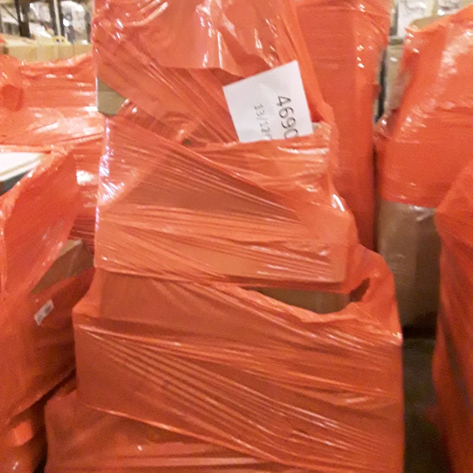 PALLET OF ASSORTED PRODUCTS INCLUDING 9.5L AIR FRYER, OFFICE CHAIR, PLASTIC WATER TANK BASE