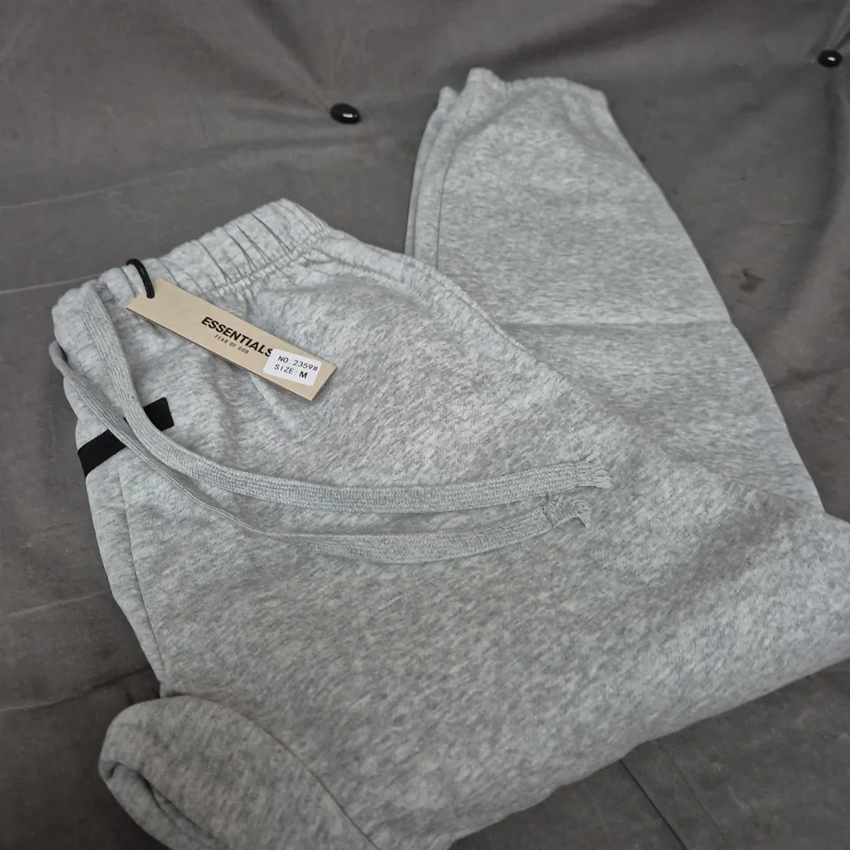ESSENTIALS FEAR OF GOD SWEATPANTS – GREY – SIZE M