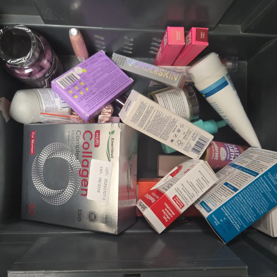 APPROXIMATEY 20 ASSORTED HEALTH AND BEAUTY PRODUCTS TO INCLUDE - AVEENO BODY WASH - GIVE ME AHA TONER AND ANUSOL SUPPOSITORIES