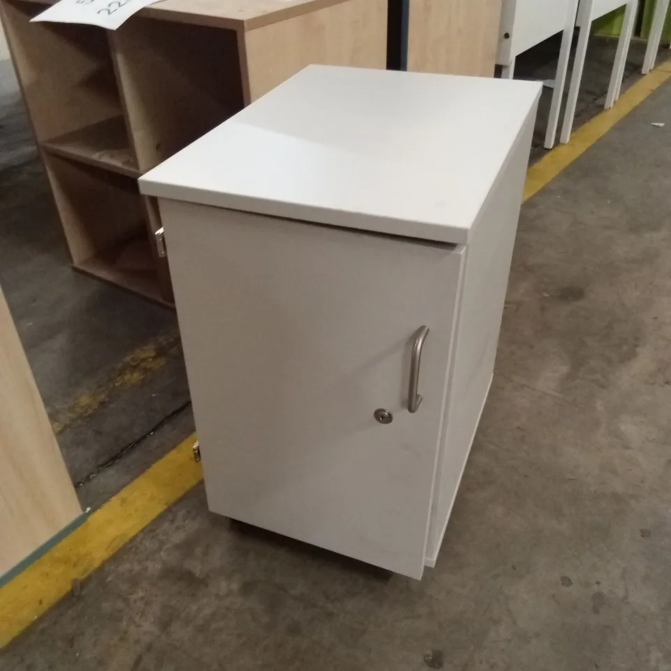 STORAGE CABINET ON WHEELS