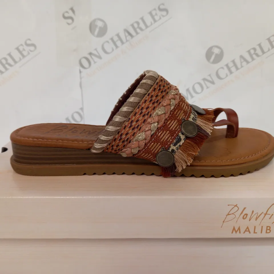 BLOWFISH MALIBU OPEN TOE SANDALS - SIZE 7