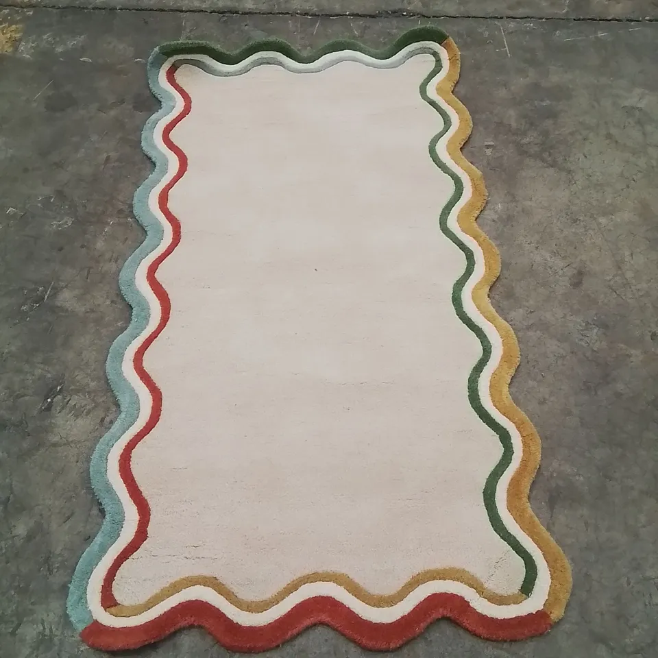 QUALITY DESIGNER AREA RUG - APPROXIMATELY 150X70CM