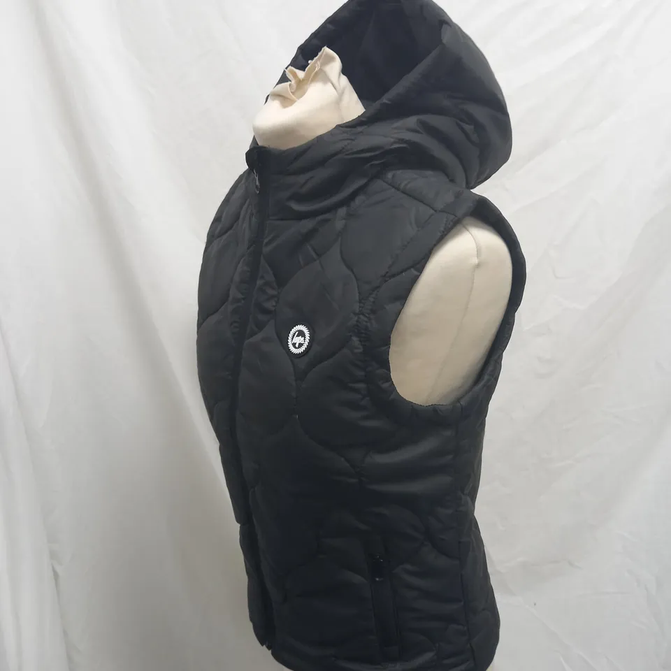 HYPE BOYS GILLET CREST SIZE 5-6YEARS