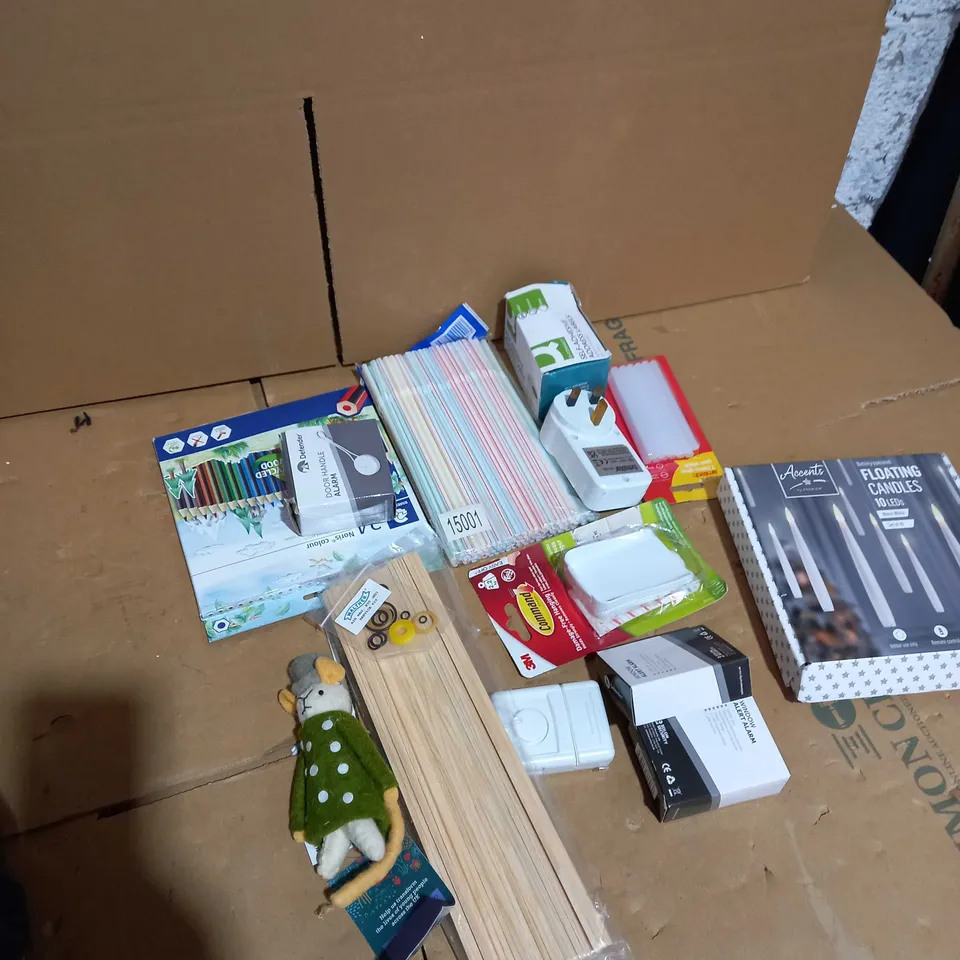 LOT OF ASSORTED HOUSEHOLD ITEMS 