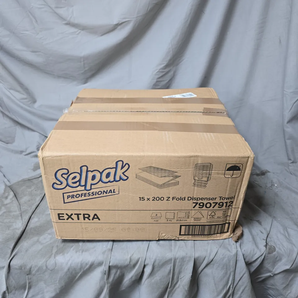 SELPAK 15 X 200 Z FOLD DISPENSER TOWEL BOXED
