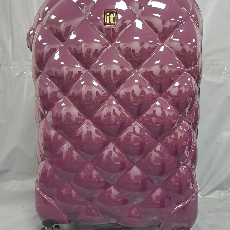 IT LUGGAGE ST TROPEZ SUITCASE - POTENT PURPLE