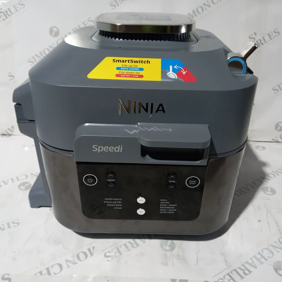 BOXED NINJA SPEEDI 10-IN-1 5.7L RAPID-COOKER & AIR FRYER ON400UK