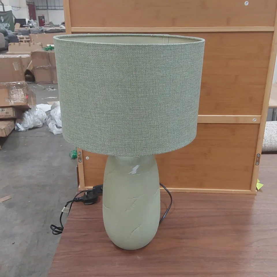 SYNIYAH CERAMIC TABLE LAMP