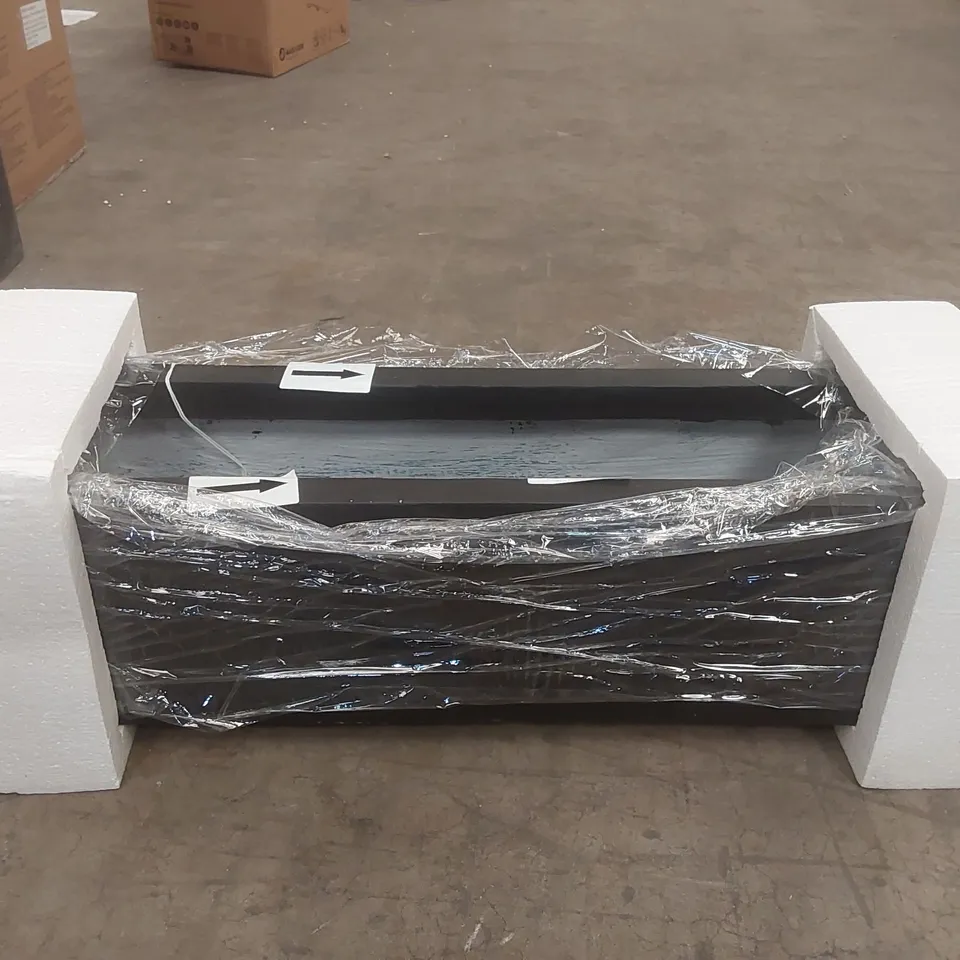 BOXED GARDEN PLANTER