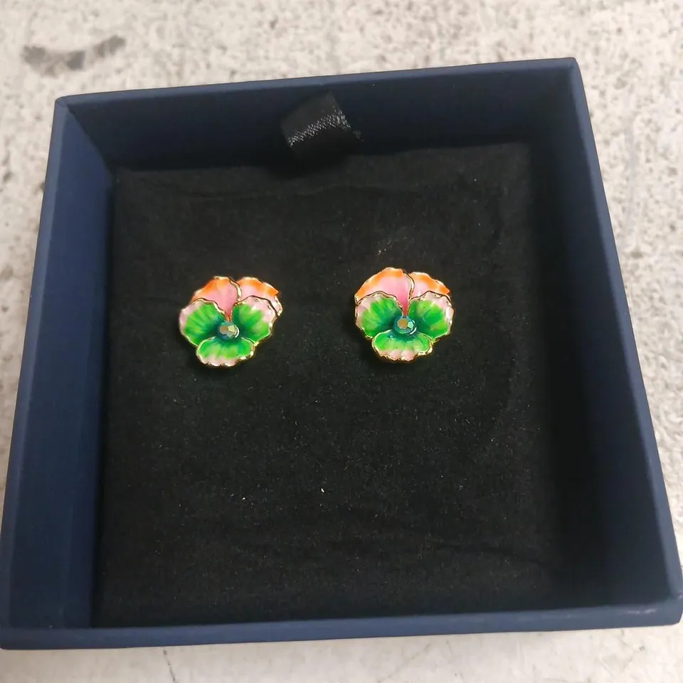 BUTLER & WILSON PANSY STUD EARRINGS 