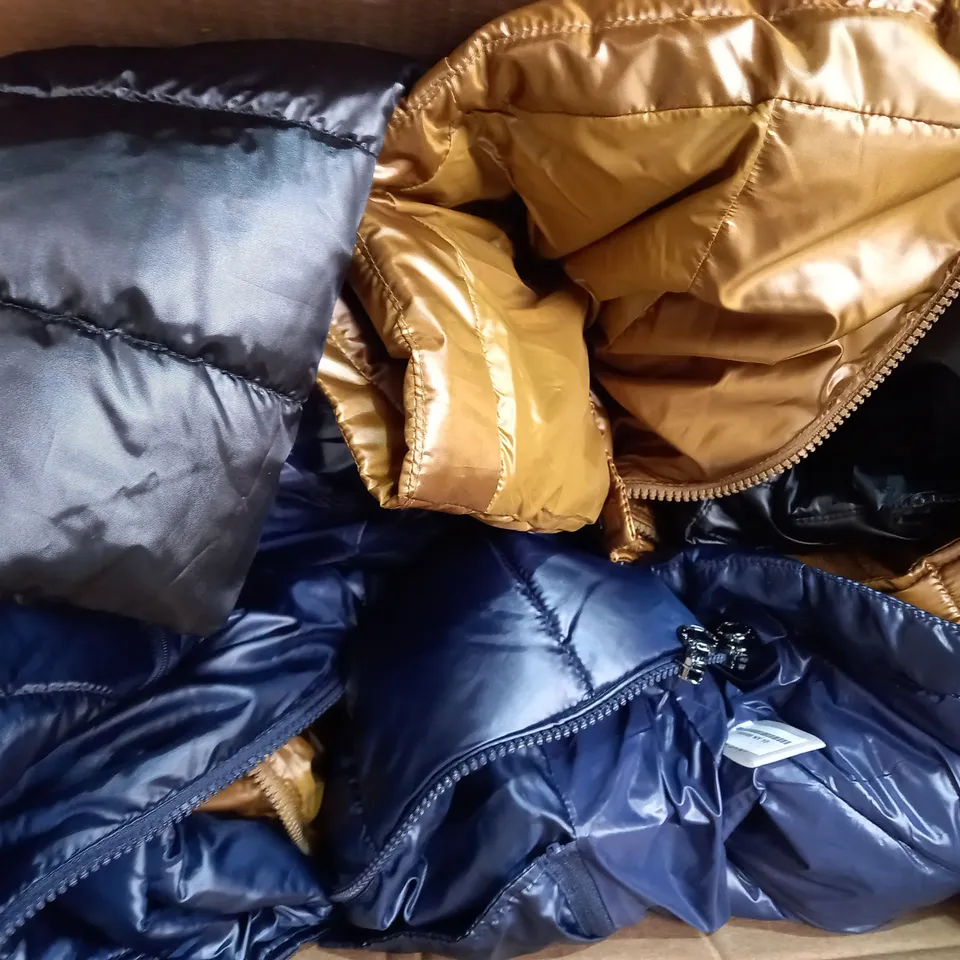 BOX OF APPROXIMATELY 5 ASSORTED CENTIGRADE PUFFER COATS IN VARIOUS COLOURS AND SIZES