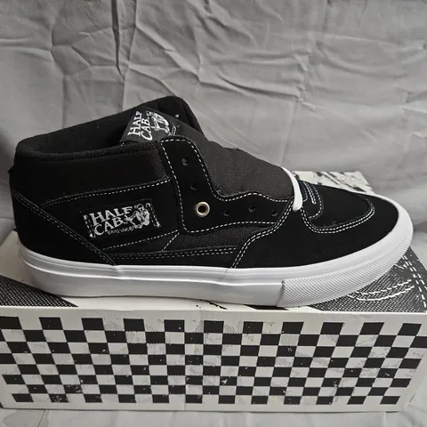 BOXED PAIR OF SKATE HALF CAN VANS - UK SIZE 10