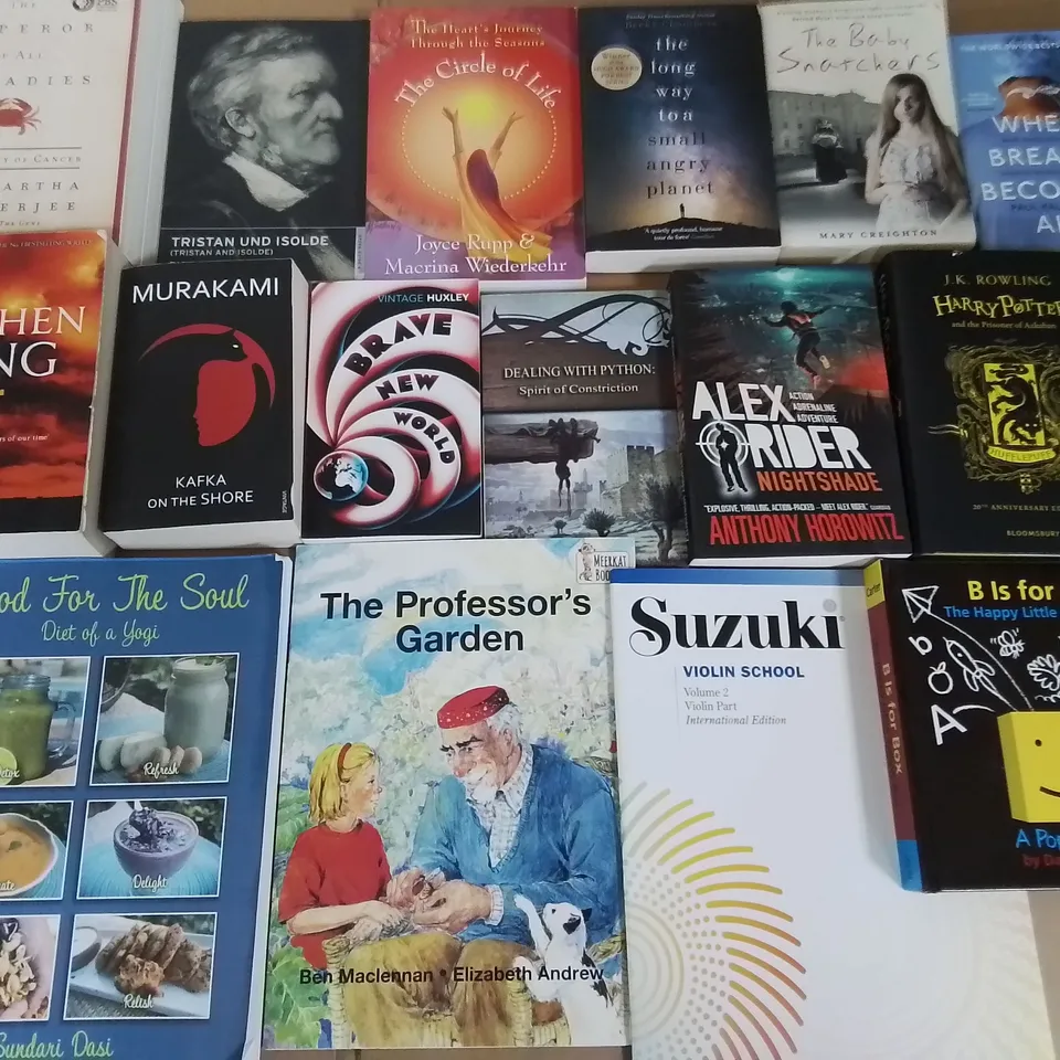 LARGE QUANTITY OF ASSORTED BOOKS TO INCLUDE THE FOREVER DOG, WILL AND CHILDREN'S EDUCATIONAL BOOKS 