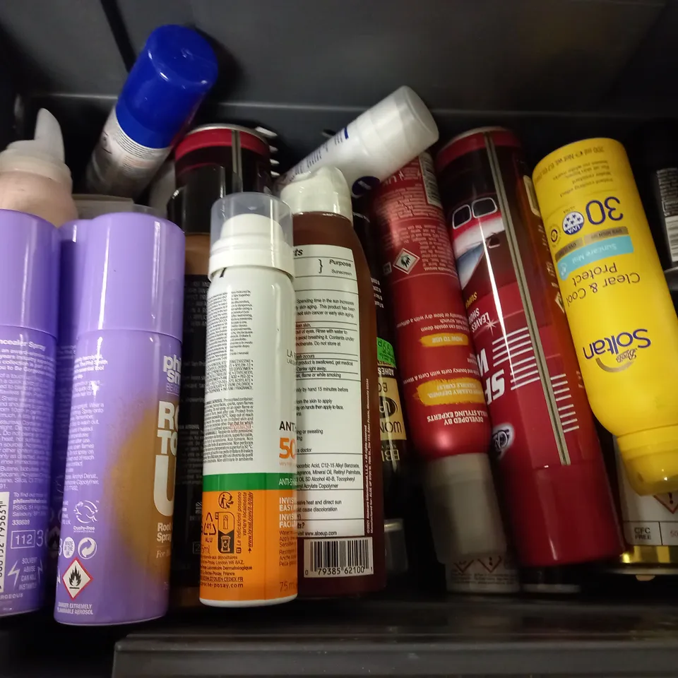 BOX OF APPROX 20 ASSORTED AEROSOLS TO INCLUDE STICKY STUFF REMOVER, PHIL SMITH ROOT TOUCH UP, SOLTAN CLEAR AND COOL PROTECT SPRAY - COLLECTION ONLY