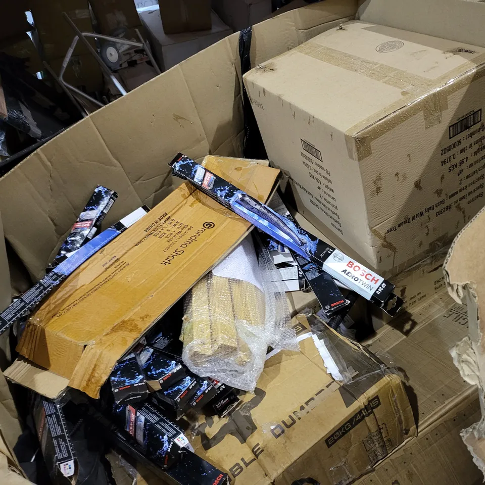 PALLET OF A SIGNIFICANT QUANTITY OF ASSORTED ITEMS TO INCLUDE BOSCH AEROTWIN WINDSCREEN WIPERS, PALM FOLDERABLE AIRER ANHER STAND, TWIN RAISED AIR BED 20KG ADJUSTABLE DUMBBELL, ETC