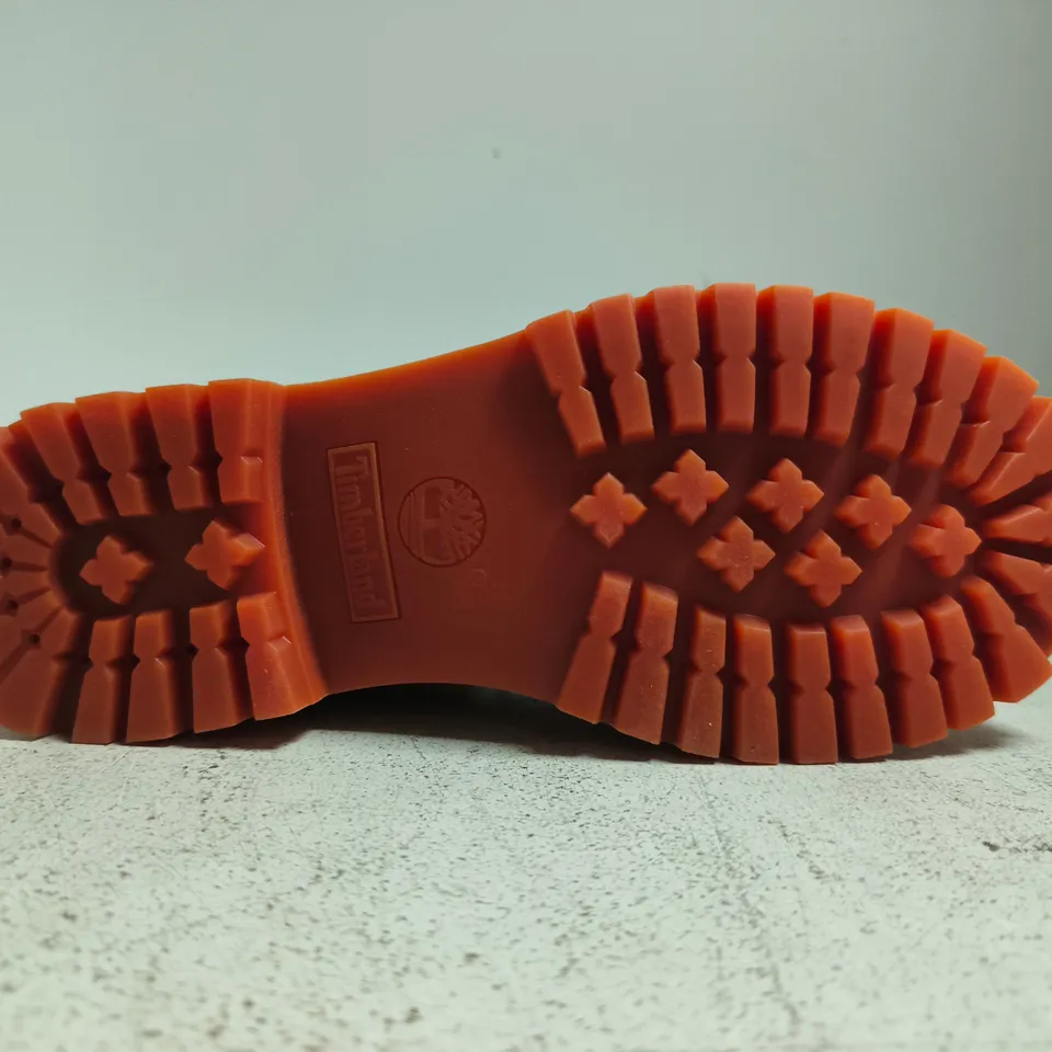 BOXED PAIR OF TIMBERLAND ANKLE BOOTS IN WHEAT SIZE UK 7
