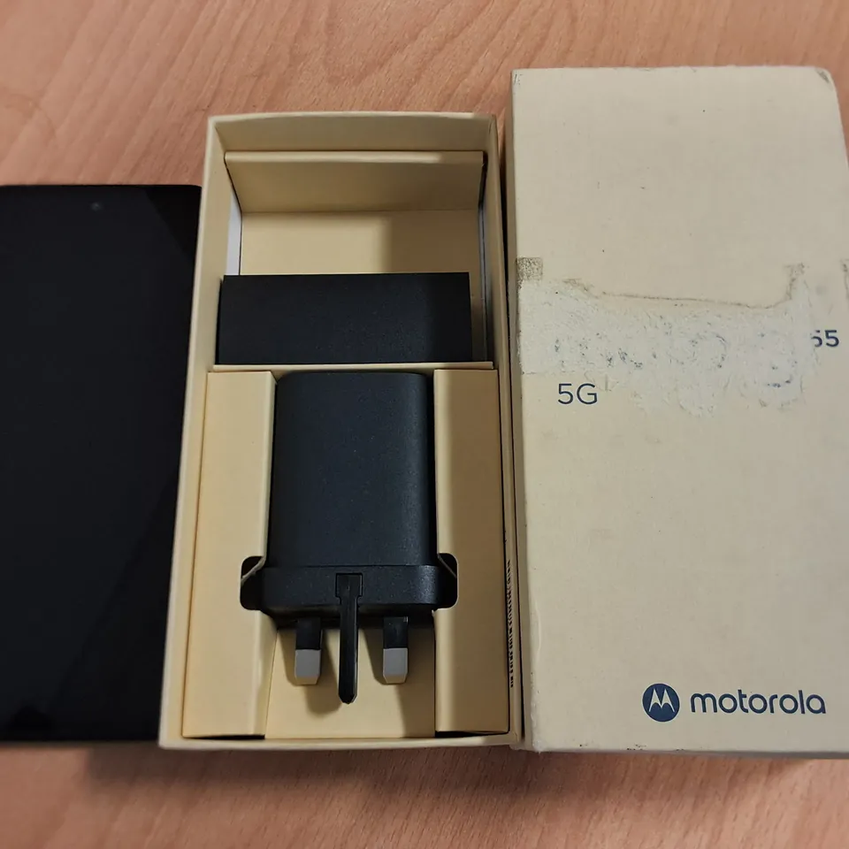 MOTOROLA MOTO G 5G 256GB IN FOREST GREY - MC436