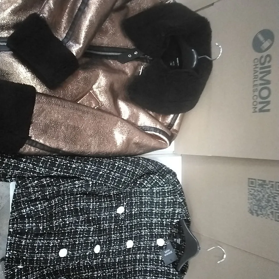 A PALLET CONTAINING APPROXIMATELY 80 BRAND NEW DESIGNER WOMEN'S CLOTHES WHICH INCLUDE; VARIOUS STYLES OF JD WILLIAMS JACKETS/BLAZERS ETC